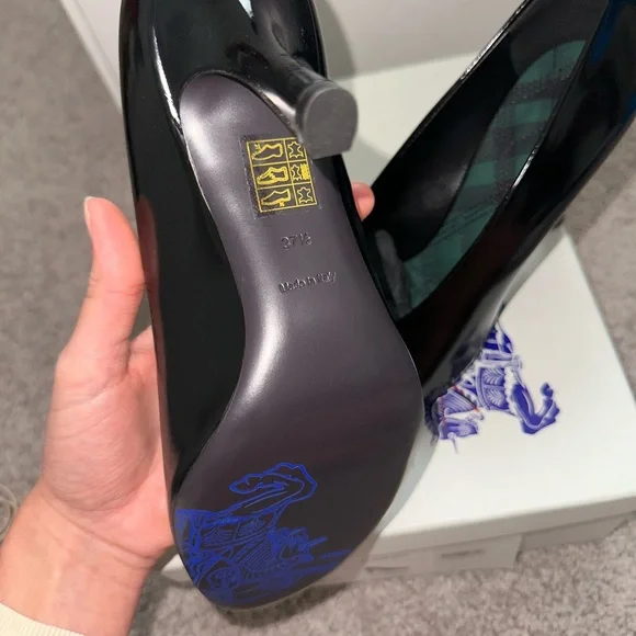 Burberry Glossy Black Heels